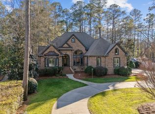 105 Matthews Ln, Trent Woods, NC 28562