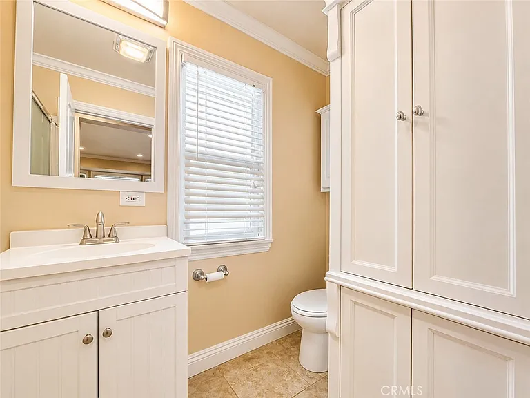 256 W College St #2 — Photo 7