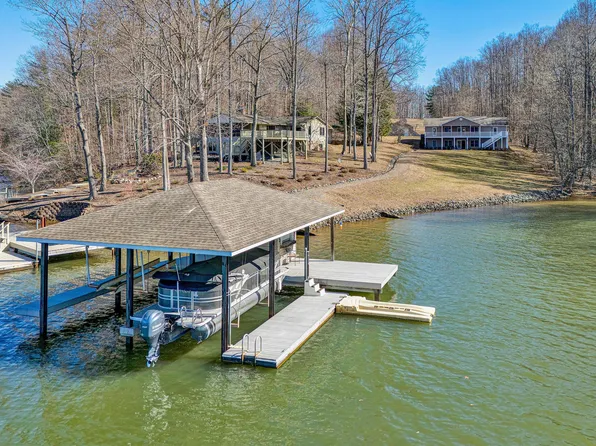 2865 Kemp Ford Rd, Union Hall, VA 24176