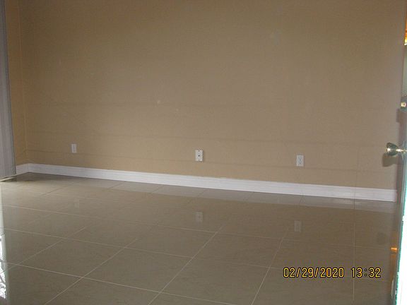 5th image of 220 Mission Newport Ln APT 103