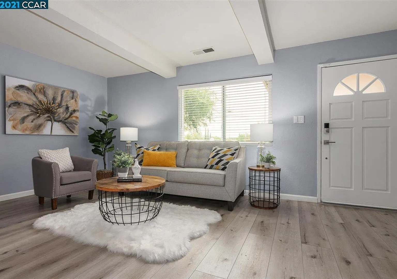 3 Bedroom 2 Bath Single Family Living In The Heart of Concord. — Photo 3