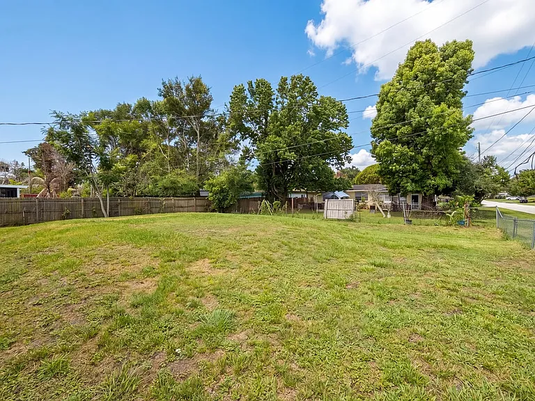 712 S Solandra Dr — Photo 11