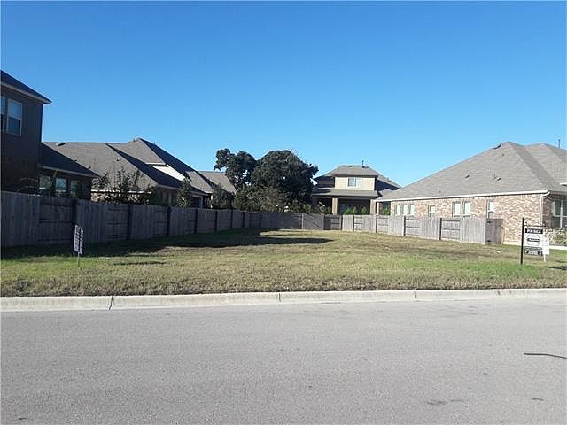 2nd image of 217 Simmons Dr