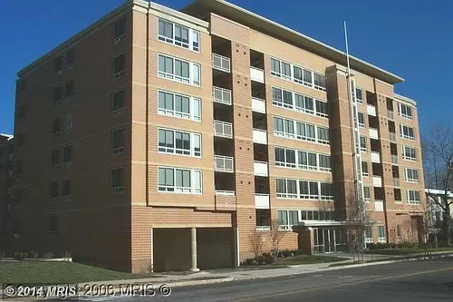 355 I St SW #S-123 Photo 1