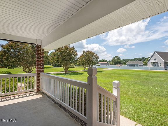 4th image of 134 Soundside Estates Drive