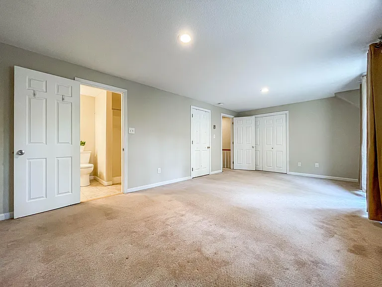 5 Dresden Ct — Photo 44