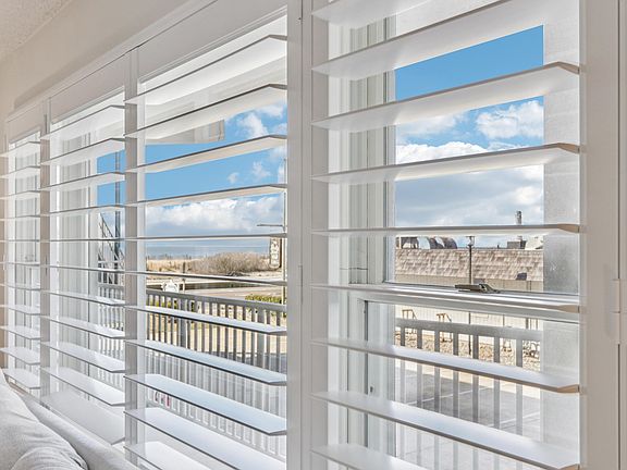 5th image of 217 Beach Ave #207