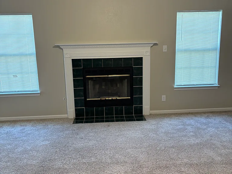 12191 Doncaster Ct — Photo 4