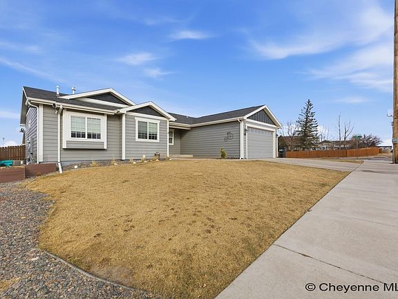 2nd image of 702 Citrus St