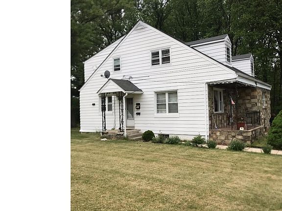 4th image of 817 Lake Dr