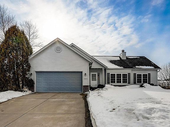 3rd image of 1057 N Cumberland Ln