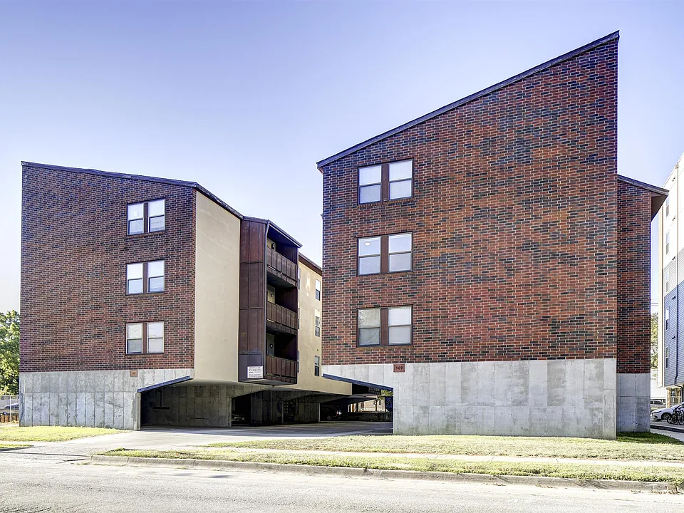 309 E DANIEL20 #B