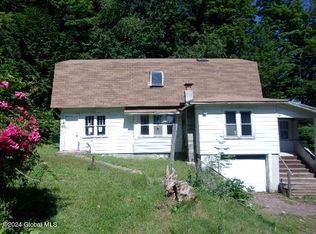 102 Heagle Rd, Johnstown, NY 12095