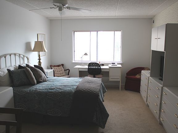 5th image of 920 Vose Dr APT 407