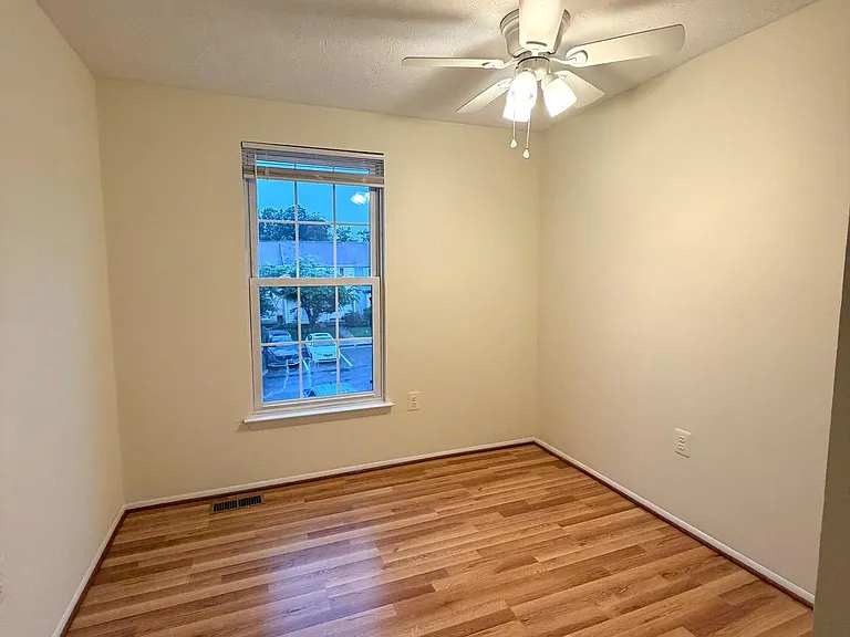 23 Ivy Oak Ct — Photo 6