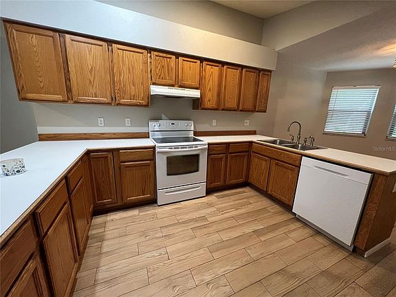 5th image of 31129 Oakmont Ave