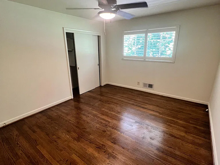707 Warwick Rd — Photo 13