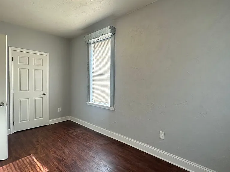 1021 East Carson Street — Photo 20