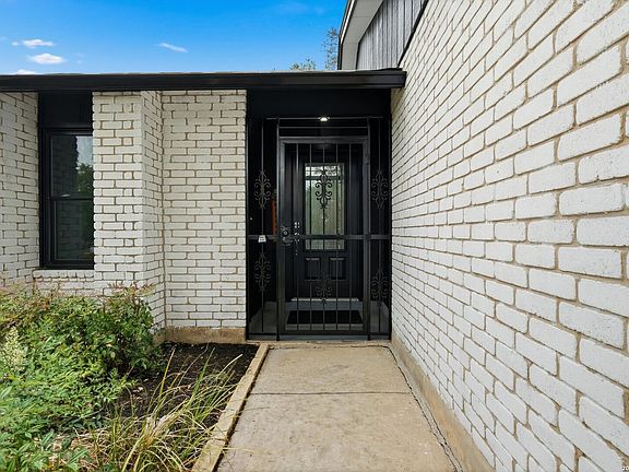 4th image of 5707 Larkdale Dr