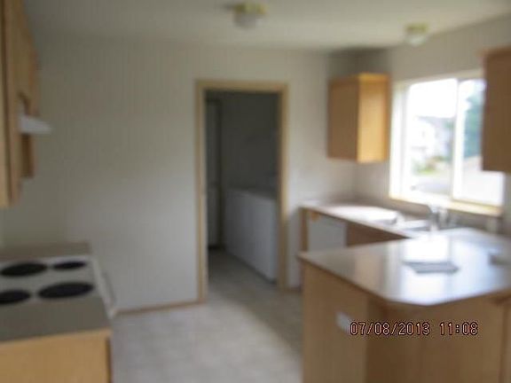 4th image of 1428 199th Street Ct E