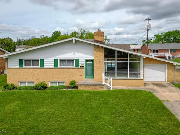 2455 Alexander Mnr E, Steubenville, OH 43952