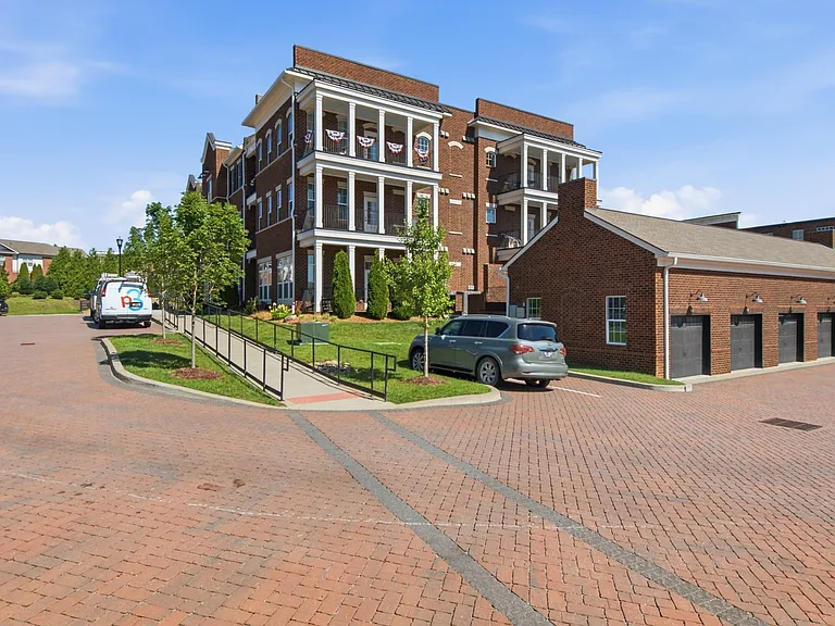 2089 Branford Pl #204 — Photo 4