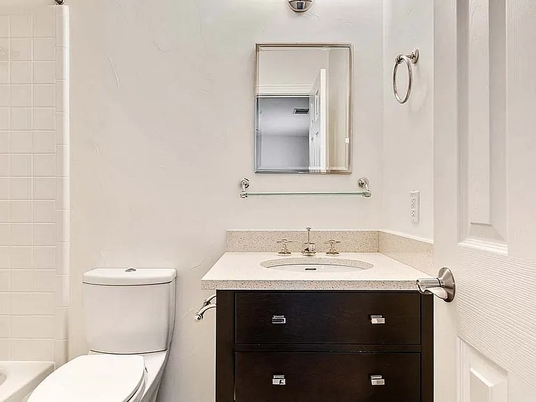 5511 Courtyard Dr — Photo 28