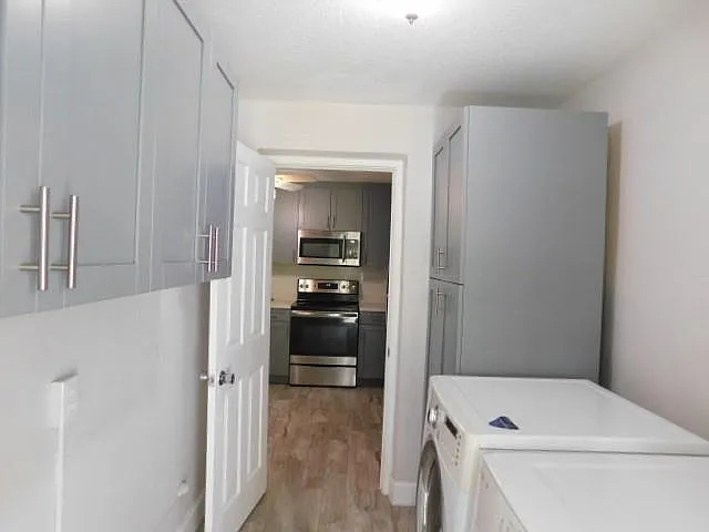 9459 SW 52nd Ct — Photo 10