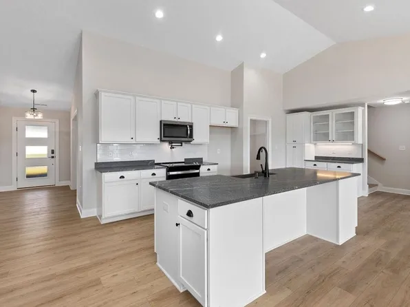 154 Lindburgh Dr, Waynesboro, VA 22980