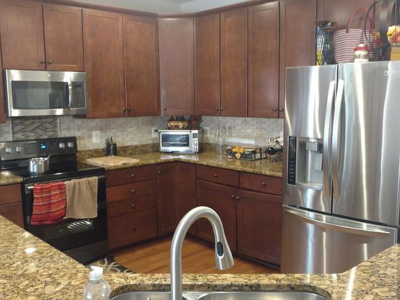 4th image of 1226 Farrish Dr