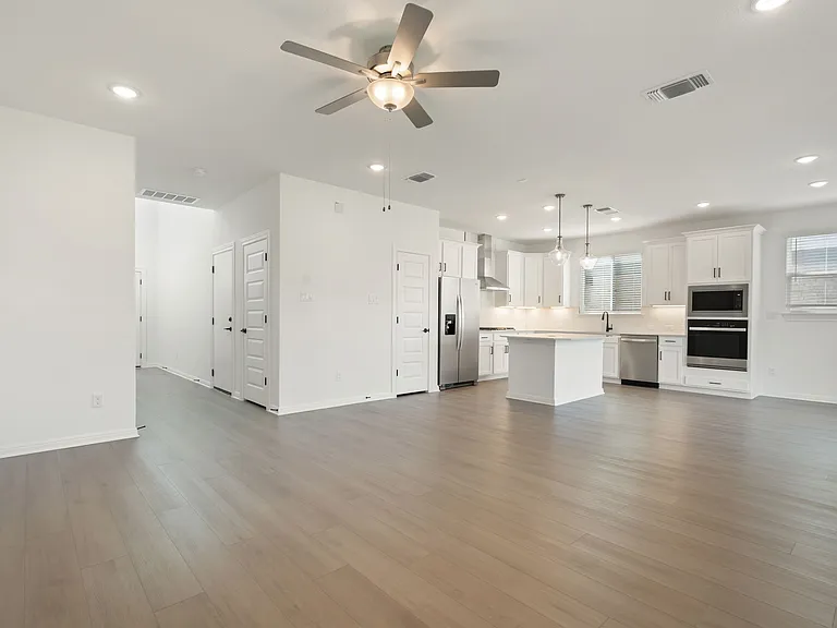 528 Knot Dr — Photo 8