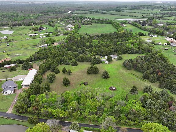 2nd image of 15530 Wiser Rd