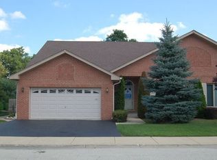 181 Royal Ct, Bloomingdale, IL 60108