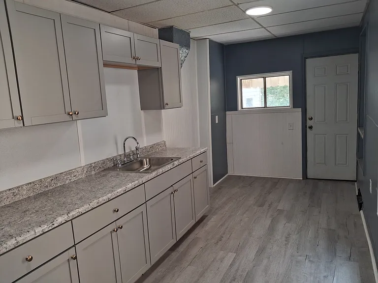 530 Wunder St — Photo 1