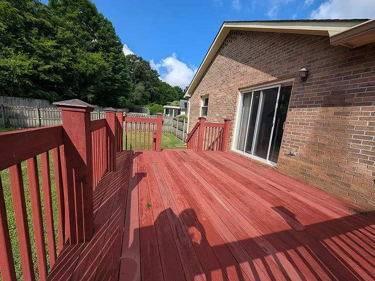 210 Wells Fargo Dr — Photo 30