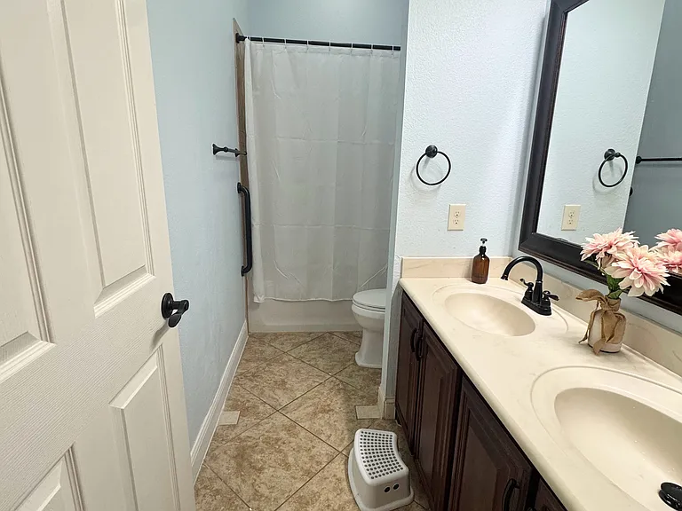 2324 Kemerton Dr — Photo 20