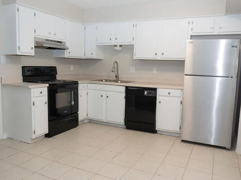 Stone Brooke Apartments Homes — Photo 98