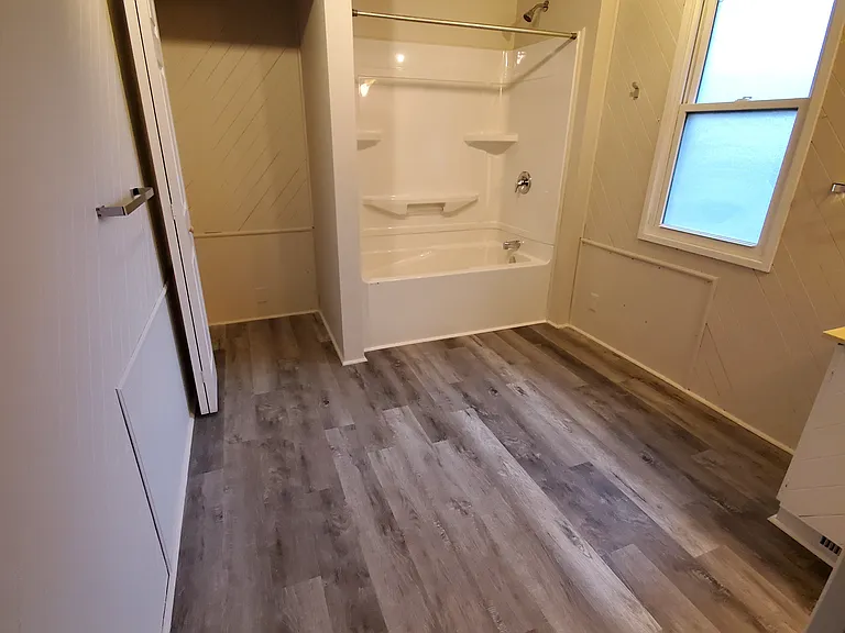 462 Victoria St #2 — Photo 12