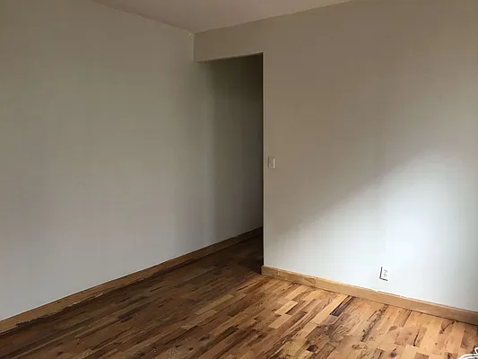 Rented by null | media 8