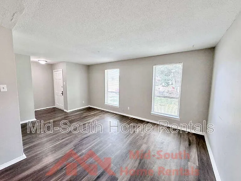 4077 Forest View Dr — Photo 3