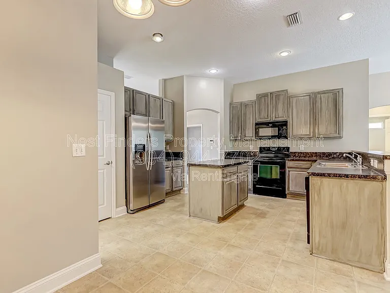 2436 Bonnie Lakes Dr — Photo 22
