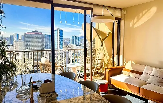 1 bed, 570 sqft, $3,200 — Photo 3