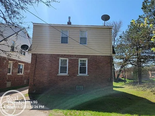 2 bed, 1.0 bath, 1000 sqft, $1,000 — Photo 3