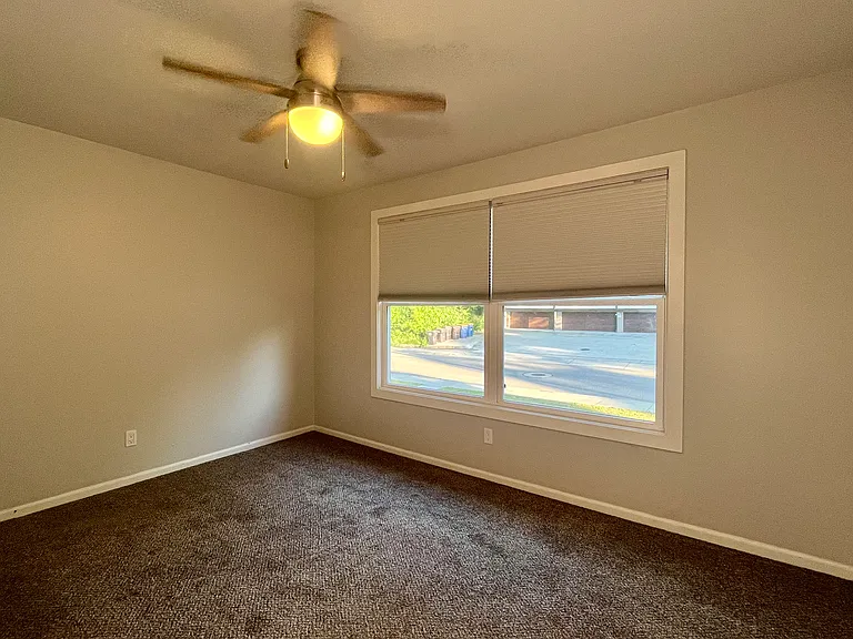 523 Cedar St NE #523 — Photo 10