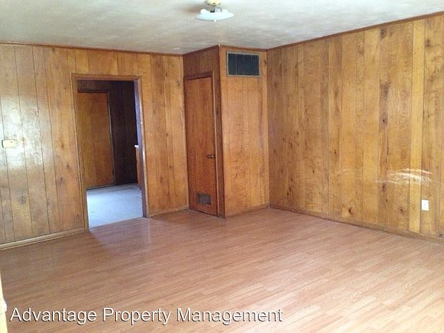 2nd image of 1611 Hardy St