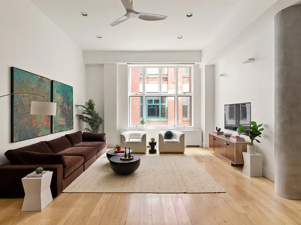 125 East 12th Street image 1 of 16