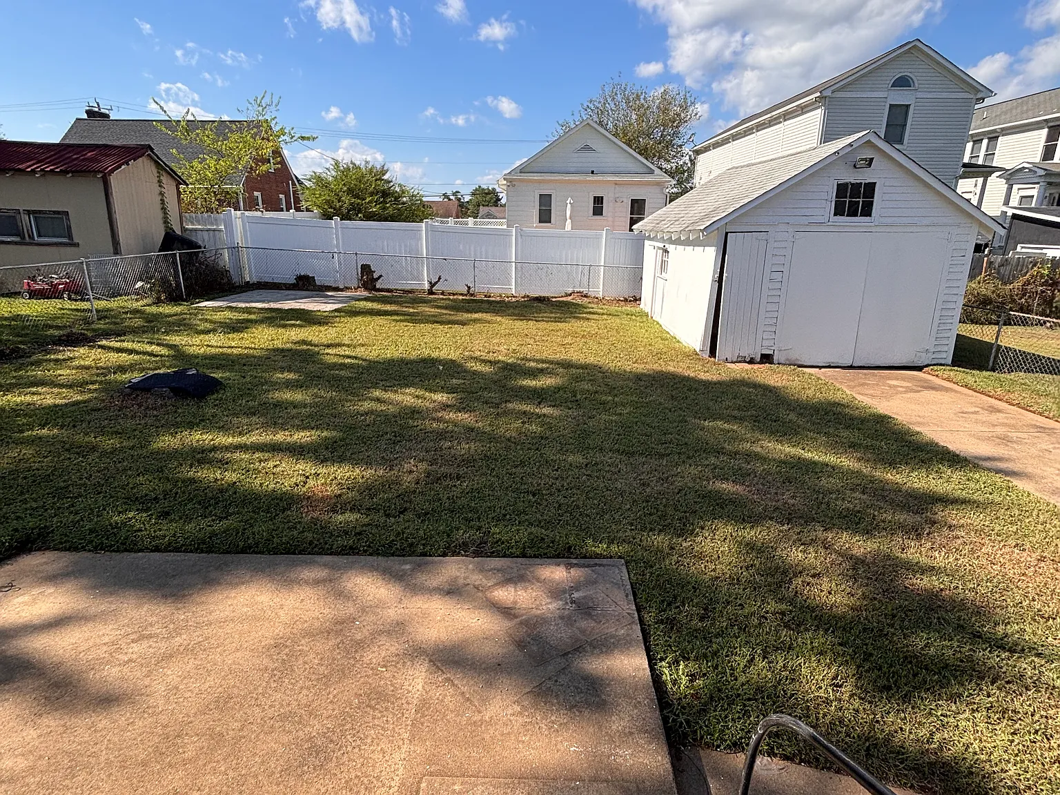 413 Bunker Hill St — Photo 2