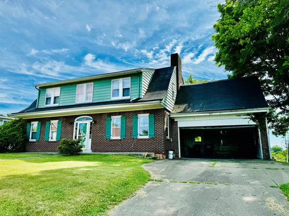 52 Chapel Rd, Wheeling, WV 26003