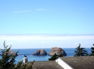 5378 Woodlawn St W, Tillamook, OR 97141