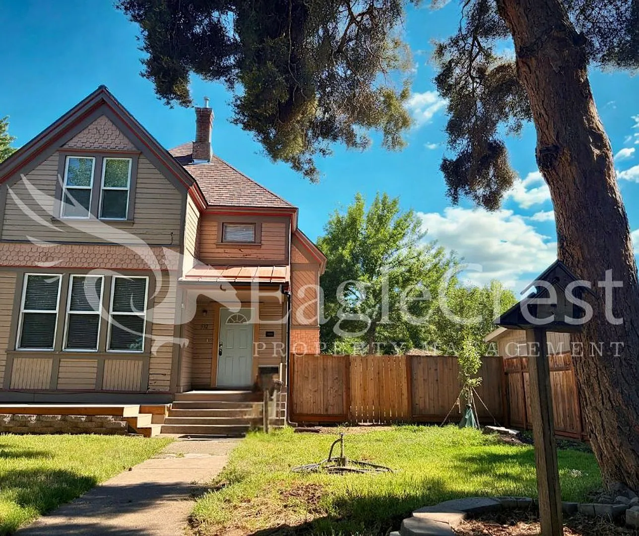 Charming Historic 4-Bedroom Home with Fenced Yard & Chicken Coop — Photo 3